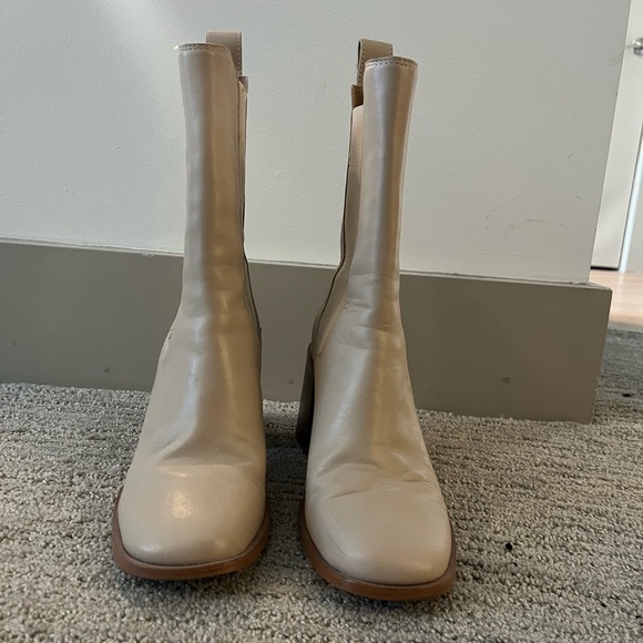 & Other Stories Heeled Chelsea Boots - Picture 3 of 6